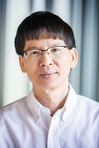 Pham Huu Tiep recently contributed to solving the 60-year-old Ore conjecture alongside professors from New Zealand, London and Jerusalem. Tiep will deliver an invited lecture at the 2018 International Congress of Mathematicians, the largest and most prestigious conference in the field of mathematics, which meets once every four years and hosted by the International Mathematical Union. (Photo credit: John de Dios/UANews) Pham Huu Tiep recently contributed to solving the 60-year-old Ore conjecture alongside professors from New Zealand, London and Jerusalem. Tiep will deliver an invited lecture at the 2018 International Congress of Mathematicians, the largest and most prestigious conference in the field of mathematics, which meets once every four years and hosted by the International Mathematical Union. (Photo credit: John de Dios/UANews)
