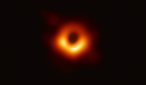 On April 10, EHT researchers revealed the first direct visual evidence of the supermassive black hole in the center of Messier 87 and its shadow. (Image: EHT Collaboration) On April 10, EHT researchers revealed the first direct visual evidence of the supermassive black hole in the center of Messier 87 and its shadow. (Image: EHT Collaboration)