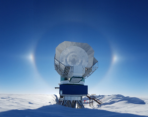 The South Pole Telescope takes advantage of Antarctica's extremely dry atmosphere and dark night skies. (Photo: Junhan Kim/University of Arizona) The South Pole Telescope takes advantage of Antarctica's extremely dry atmosphere and dark night skies. (Photo: Junhan Kim/University of Arizona)