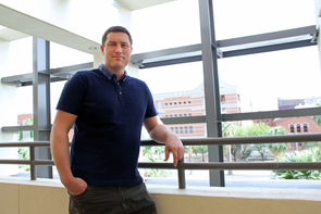 Michael Worobey heads the Department of Ecology and Evolutionary Biology in the College of Science. (Photo: Beatriz Verdugo/UANews) Michael Worobey heads the Department of Ecology and Evolutionary Biology in the College of Science. (Photo: Beatriz Verdugo/UANews)