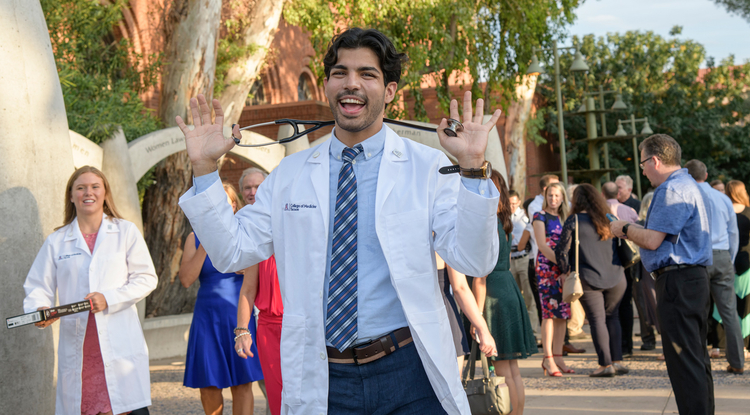 Future Doctors Receive First White Coats At Ua Uanews