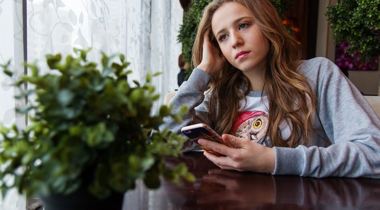 Negative effects of using modern smartphones
