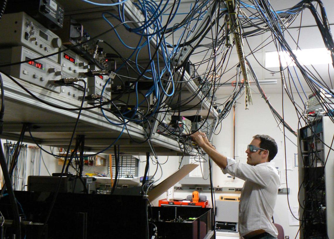 The Internet of the future will use light instead of electrical signals to transmit large amounts of data fast and reliably. The Internet of the future will use light instead of electrical signals to transmit large amounts of data fast and reliably.