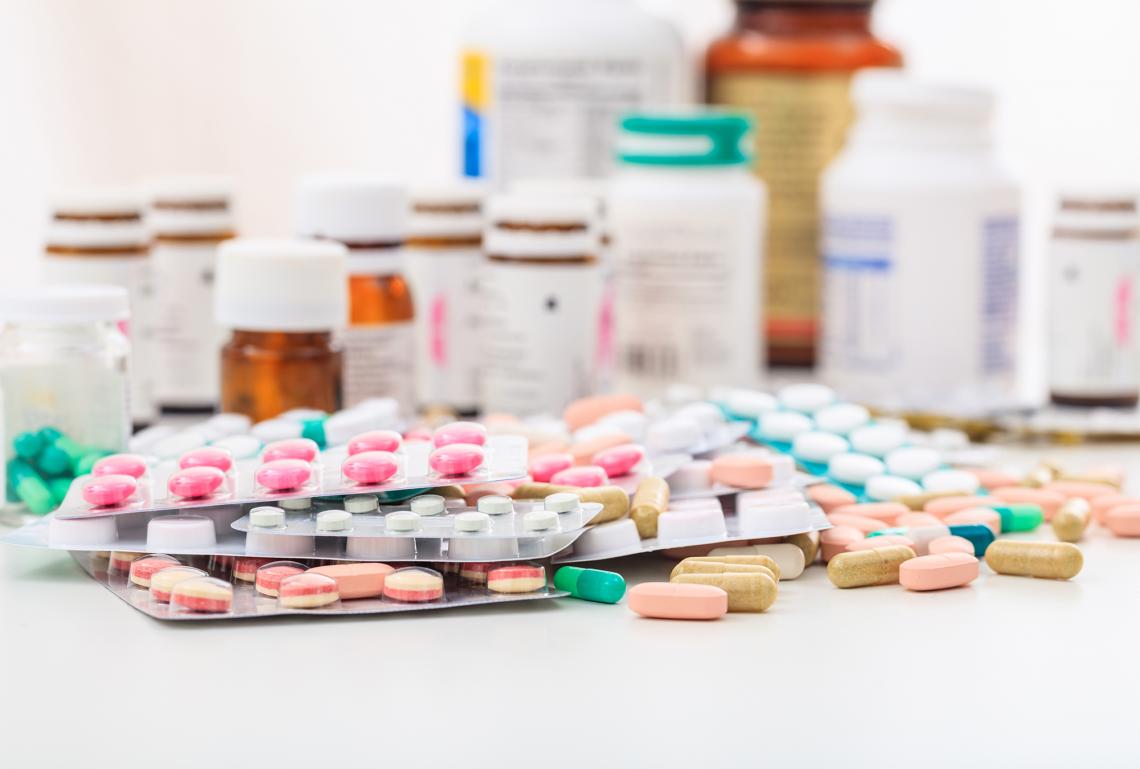 The Arizona Opioid Assistance and Referral Line, the nation’s first 24/7 opioid helpline, connects Arizona residents and health-care providers with experts to get information about opioid use. The Arizona Opioid Assistance and Referral Line, the nation’s first 24/7 opioid helpline, connects Arizona residents and health-care providers with experts to get information about opioid use.
