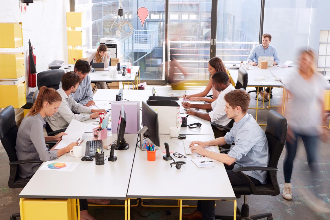 Office workstations – either open office or cubicles and private offices – can affect the activity and stress levels of workers, both during and after working hours, according to new research led by researchers at the UA Institute on Place, Wellbeing and Office workstations – either open office or cubicles and private offices – can affect the activity and stress levels of workers, both during and after working hours, according to new research led by researchers at the UA Institute on Place, Wellbeing and