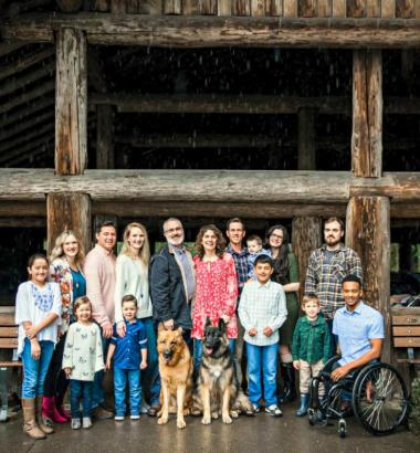 Brewer with his parents, siblings, nieces and nephews.