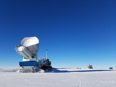 The South Pole Telescope is the latest to join the globe-spanning array of radio telescopes working together to take a direct image of the supermassive black hole at the center of our Milky Way. The South Pole Telescope is the latest to join the globe-spanning array of radio telescopes working together to take a direct image of the supermassive black hole at the center of our Milky Way.